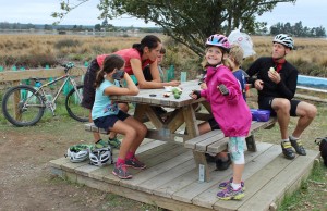 get inspired bike kids Nelson Kaiteriteri New Zealand Great Taste Cycle Trail  food stop goRide